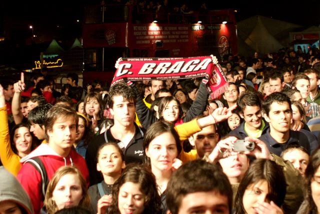 Thumbnail da galeria Enterro da Gata